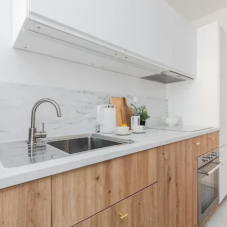 Superapart Aleja Solidarnosci 60a Apartment *